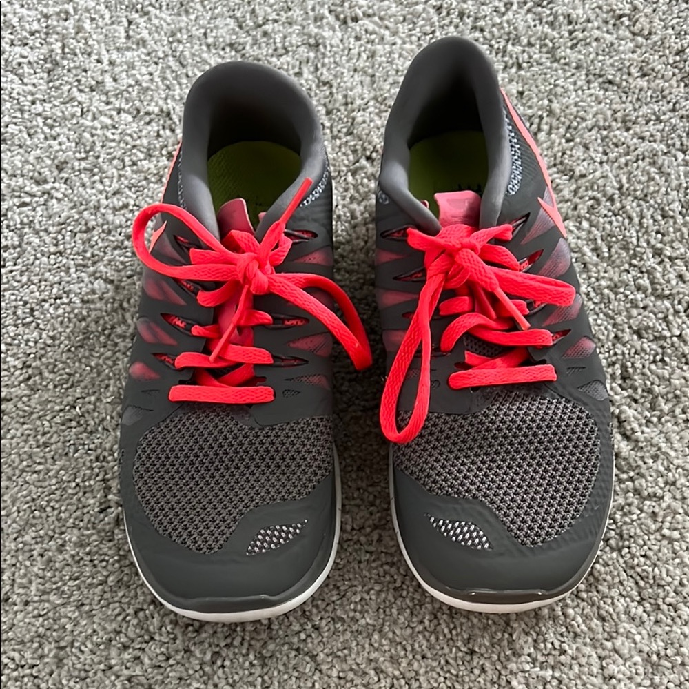 Nike Free 5.0 Running Gray and Pink Athletic Shoes